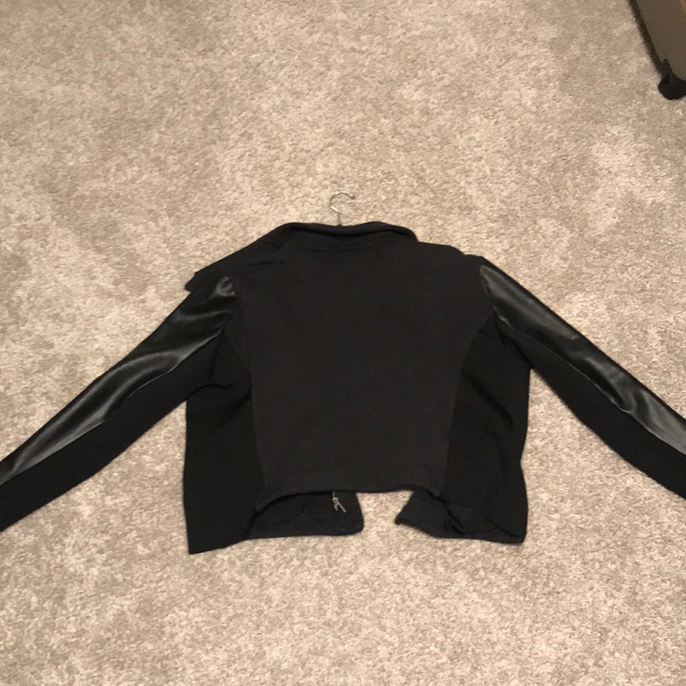 Leather jacket - Picture 3 of 3